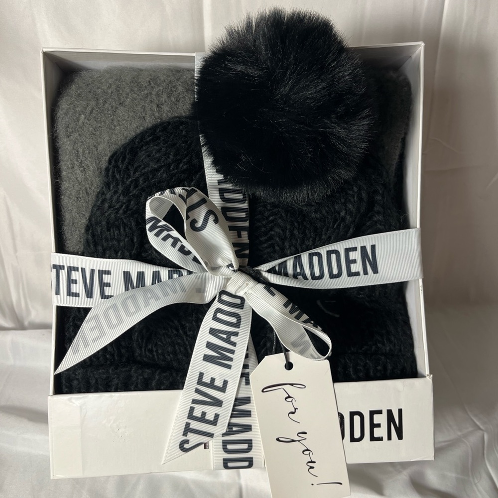 Steve Madden Ladies Hat & Scarf Gift Set🎁